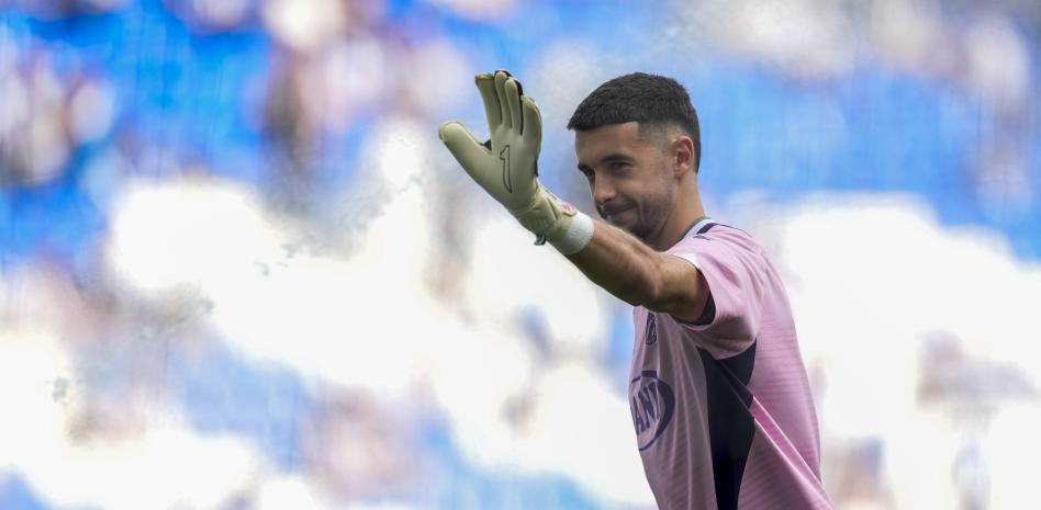 世体：巴萨计划签下西班牙人门将琼·加西亚，解约金为2500万欧